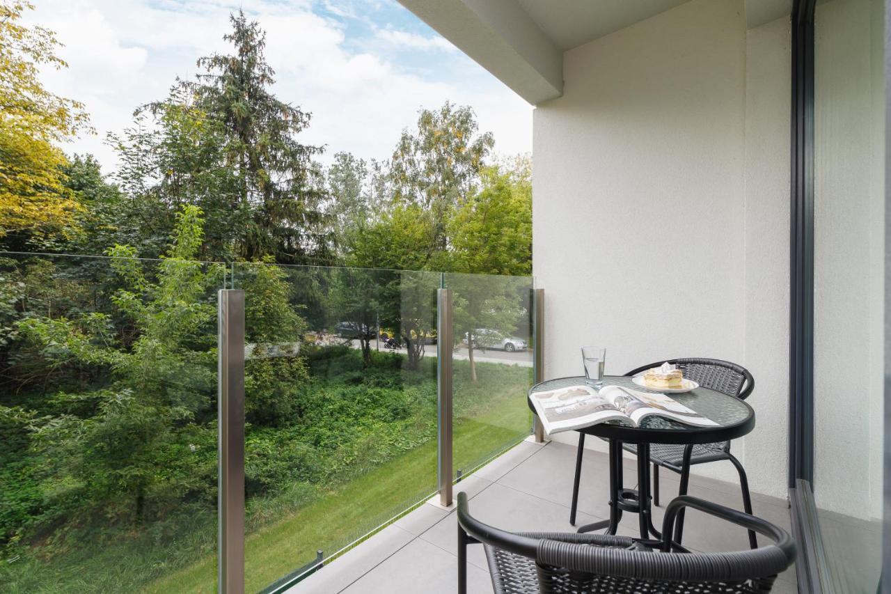 W Parku Lotnikow Apartments Tauron Arena By Noclegi Renters Kraków Eksteriør billede