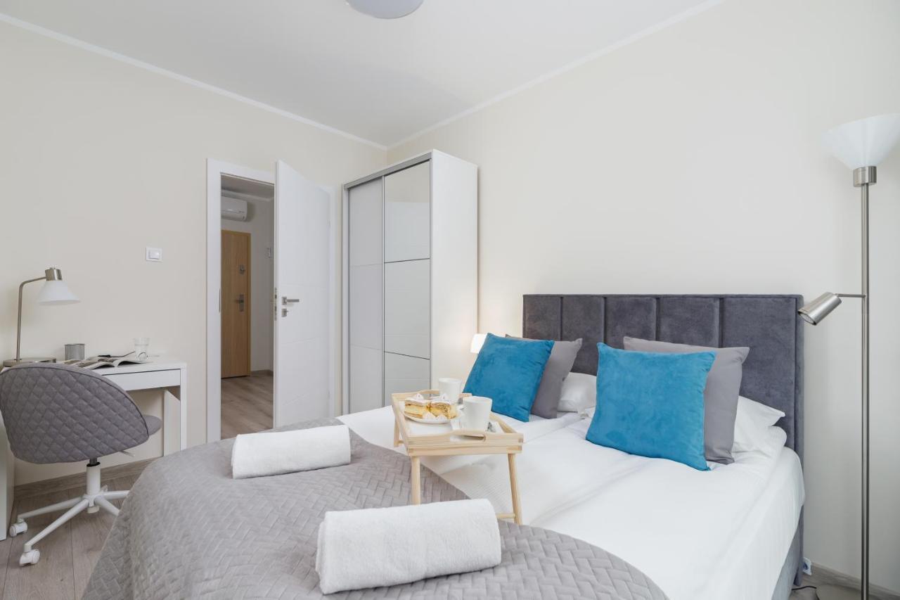 W Parku Lotnikow Apartments Tauron Arena By Noclegi Renters Kraków Eksteriør billede